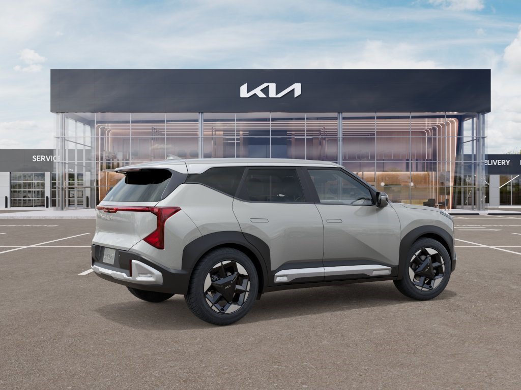 New 2027 Kia Seltos S